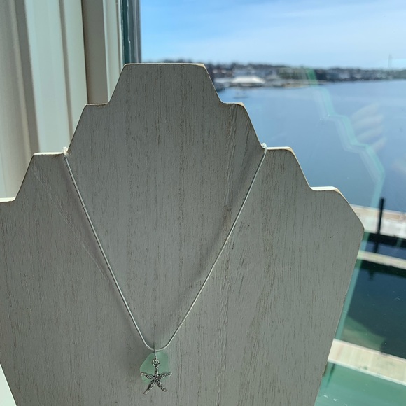 Real sea glass pendant, beautiful sea foam color piece with a starfish charm - Picture 3 of 5